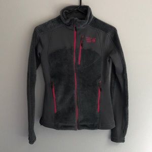 Women’s Moutain Hardware fleece jacket